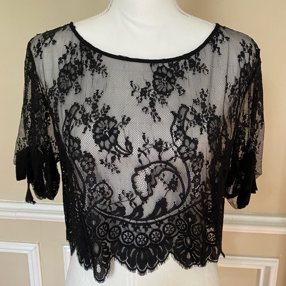 GORGEOUS Black Lace Tulle Top